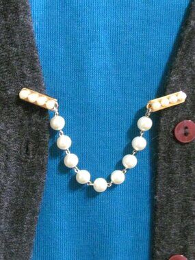 Cardigan guard sweater clip Faux pearls